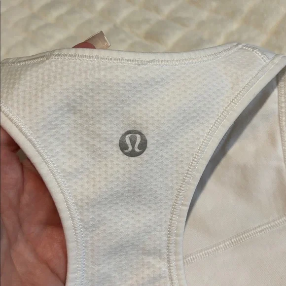 Lululemon Ebb to Train Bra *Medium Support, C/D Cup - Picture 3 of 4
